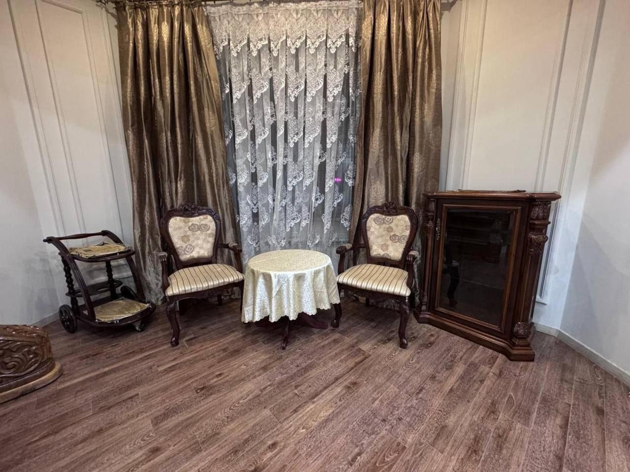 A Stylish Apartment In The Heart Of Tashkent! Extérieur photo